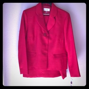 💄💋Classic Red tweed suit.💋💄NWT